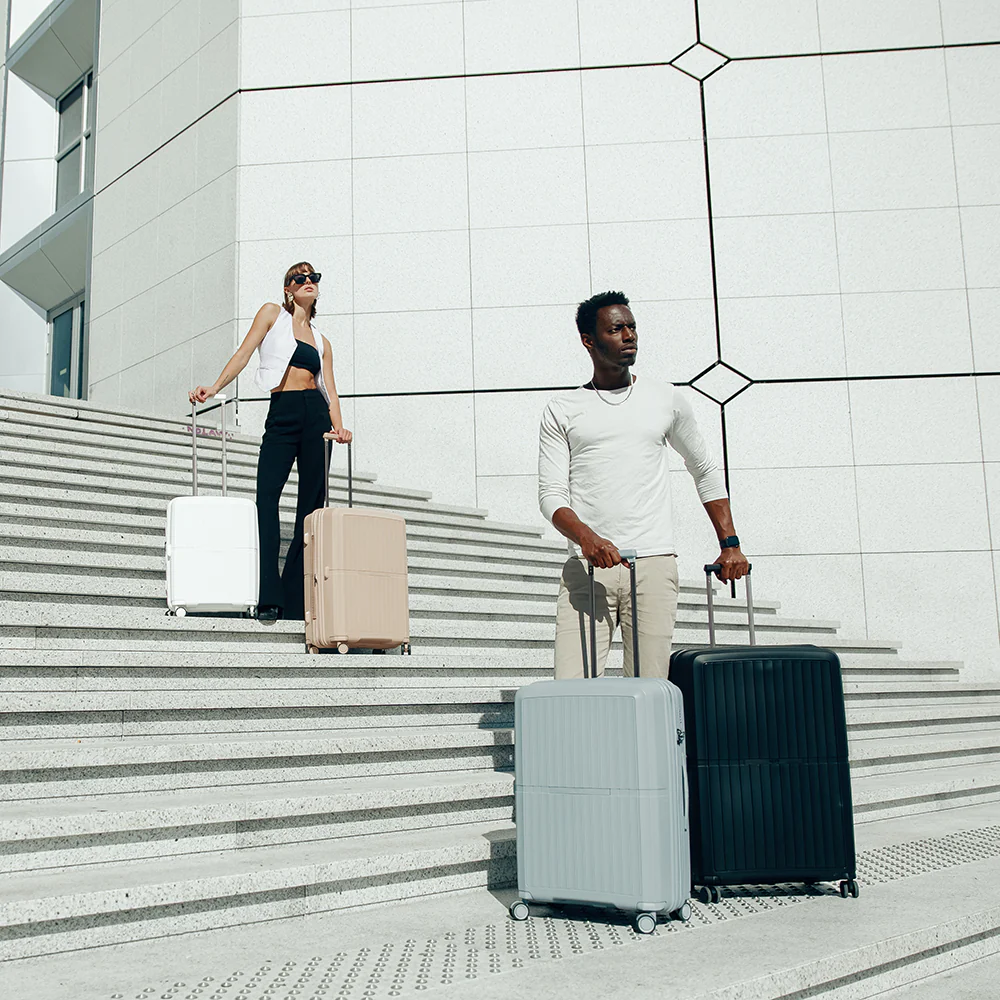Airlite 30 Inch Luggage - Image 13
