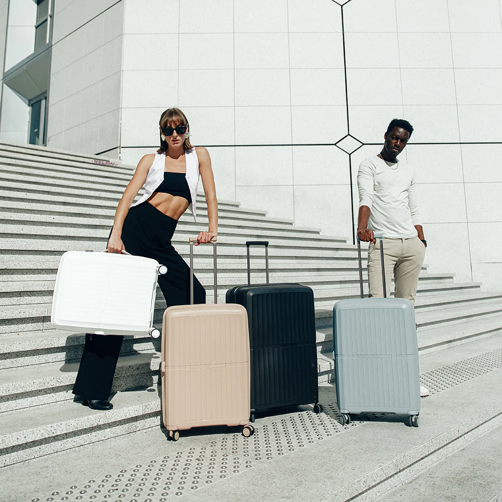 Airlite 30 Inch Luggage - Image 55