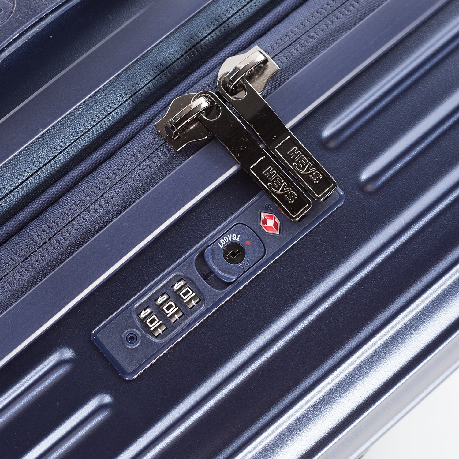 Cruze 21 Inch Carry-On Luggage - Image 10