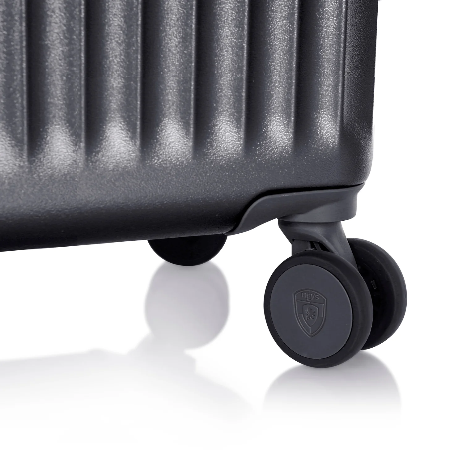 Luxe 21 Inch Carry-on Luggage - Image 53