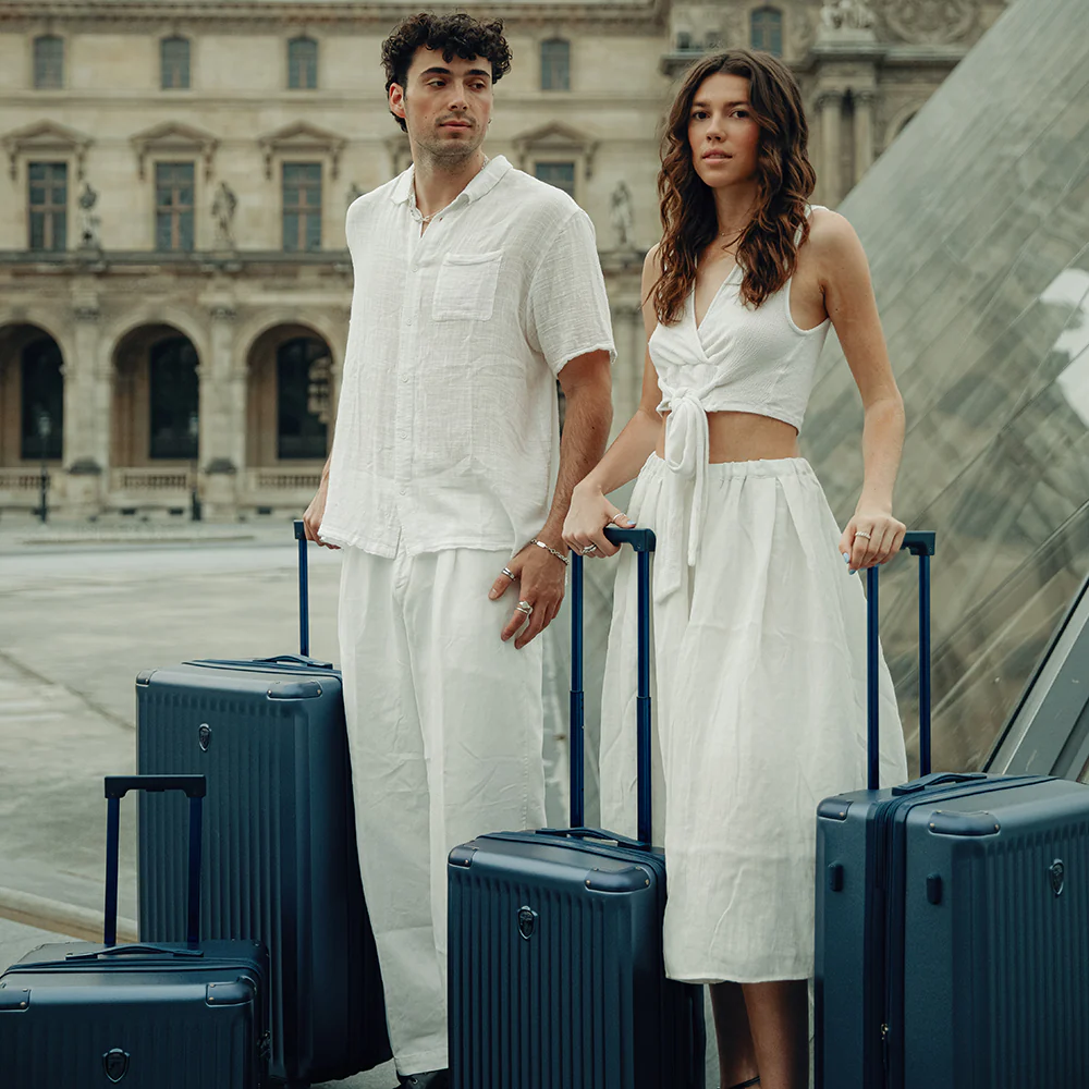 Luxe 30 Inch Luggage - Image 41