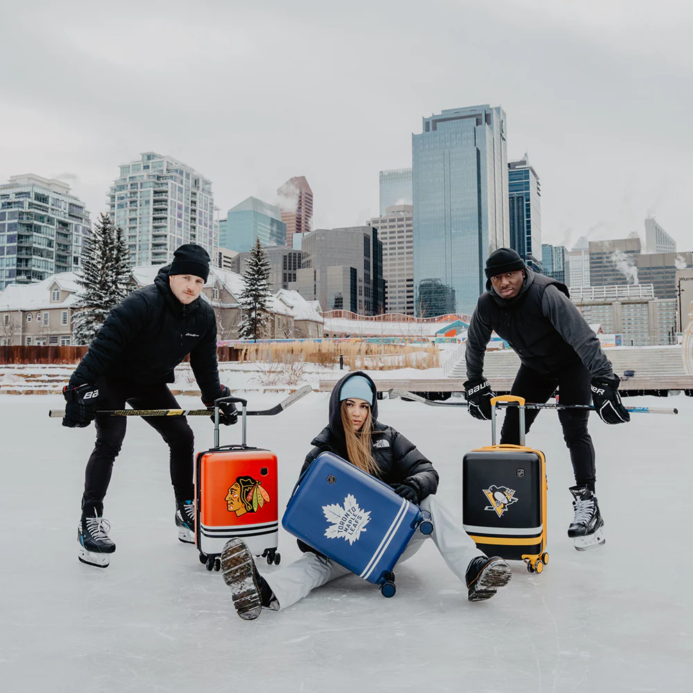 NHL 21 Inch Luggage - Toronto Maple Leafs - Image 12