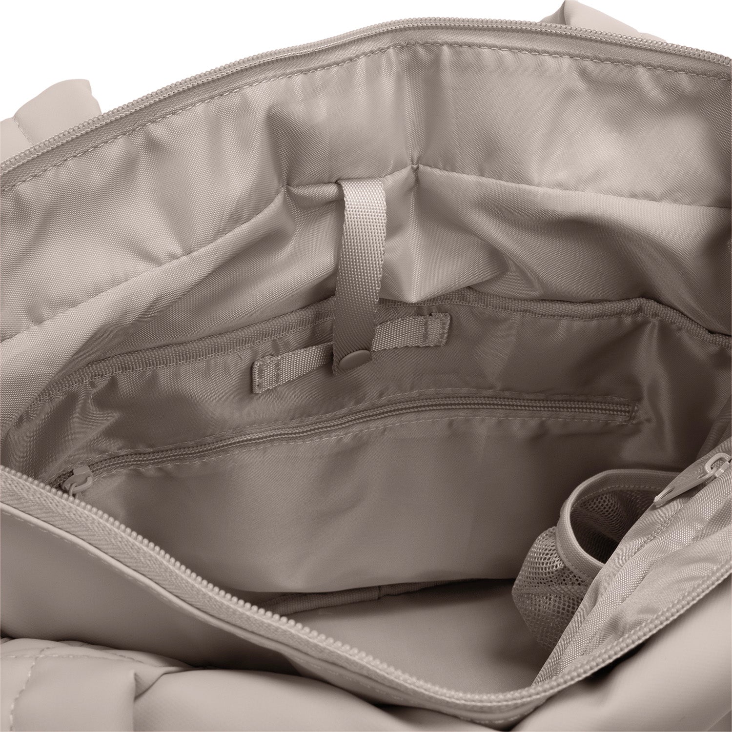 The Puffer Tote Bag - Atmosphere - Image 4
