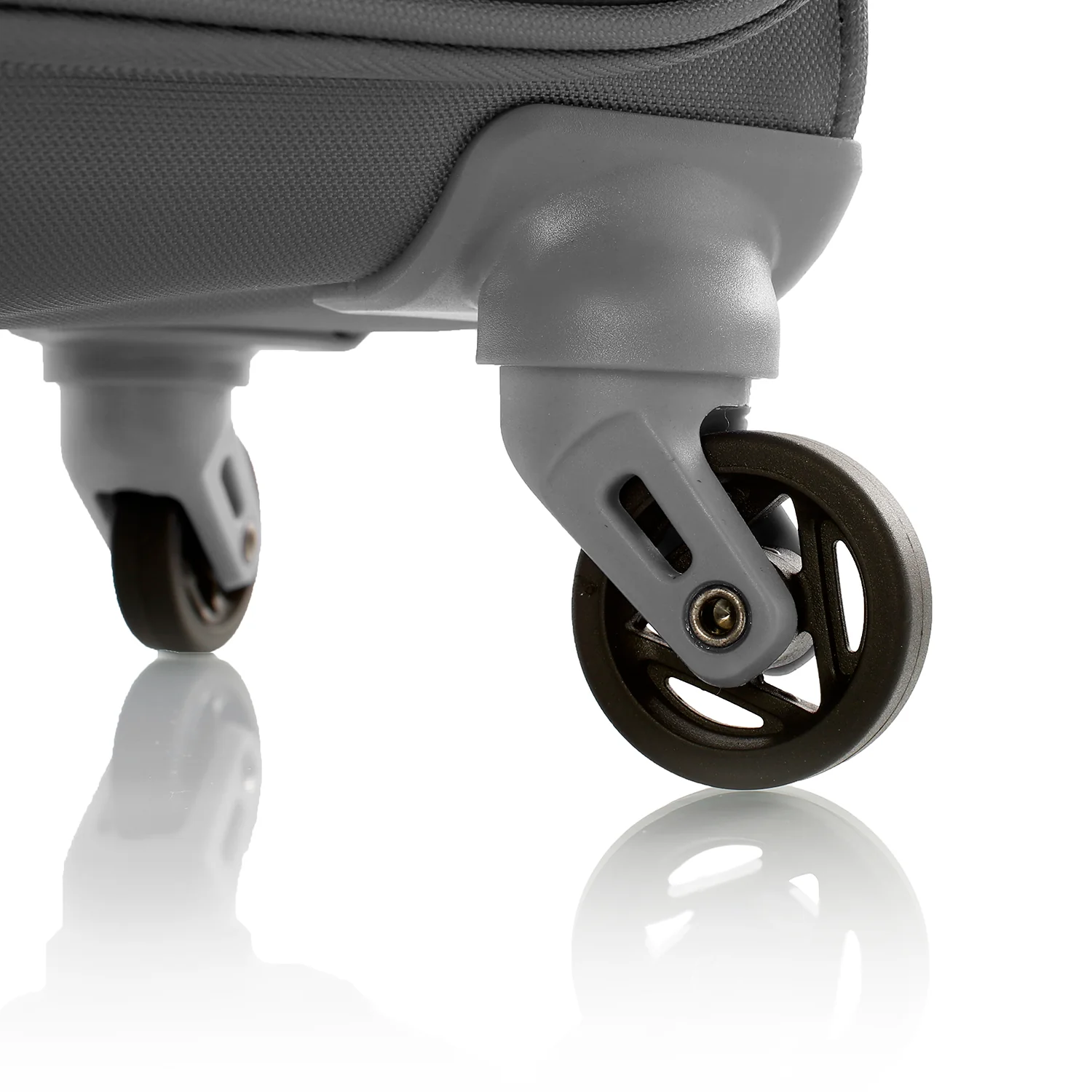 Xero Elite World's Lightest 26 Inch Luggage - Image 23
