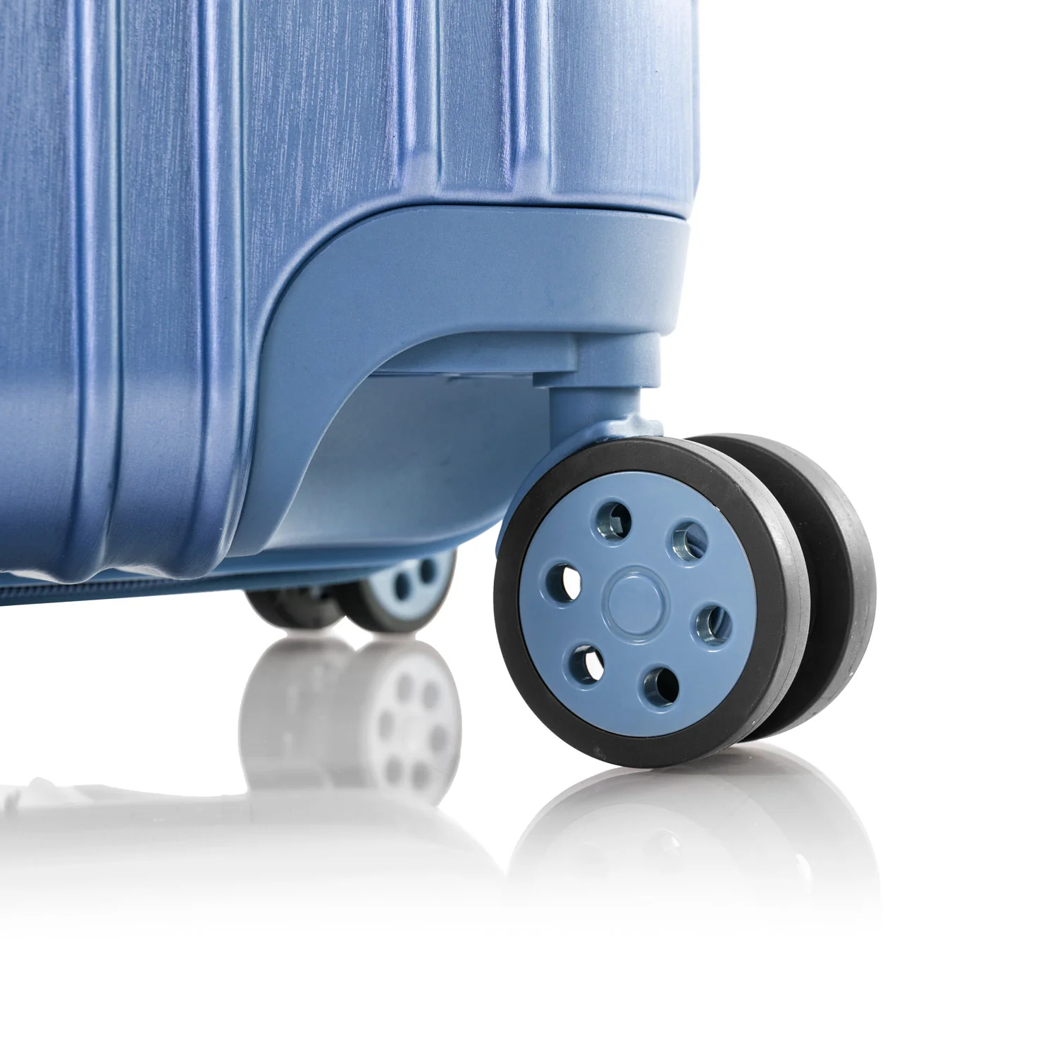 Xtrak 30 Inch Luggage - Image 52