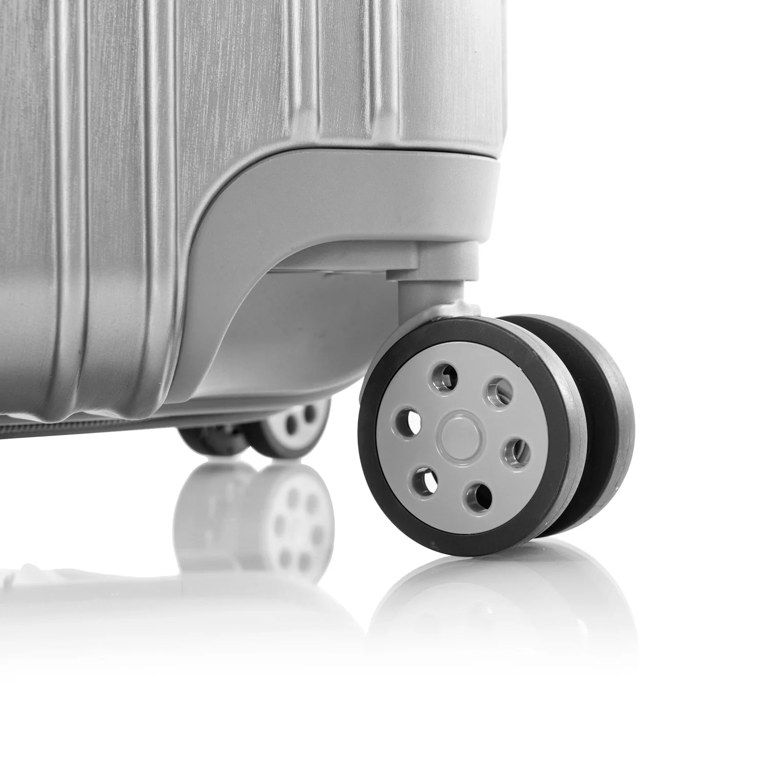 Xtrak 30 Inch Luggage - Image 91